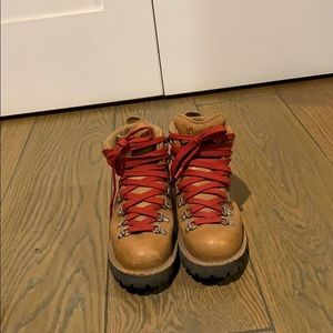 Danner Mountain Lt Cascade Boots